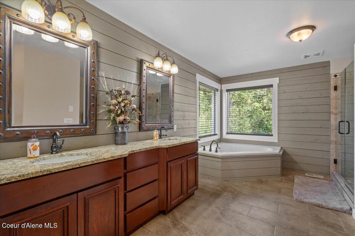 16289 West Summerfield Road Post Falls, ID 83854 - Photo 22 of 66 master bath A