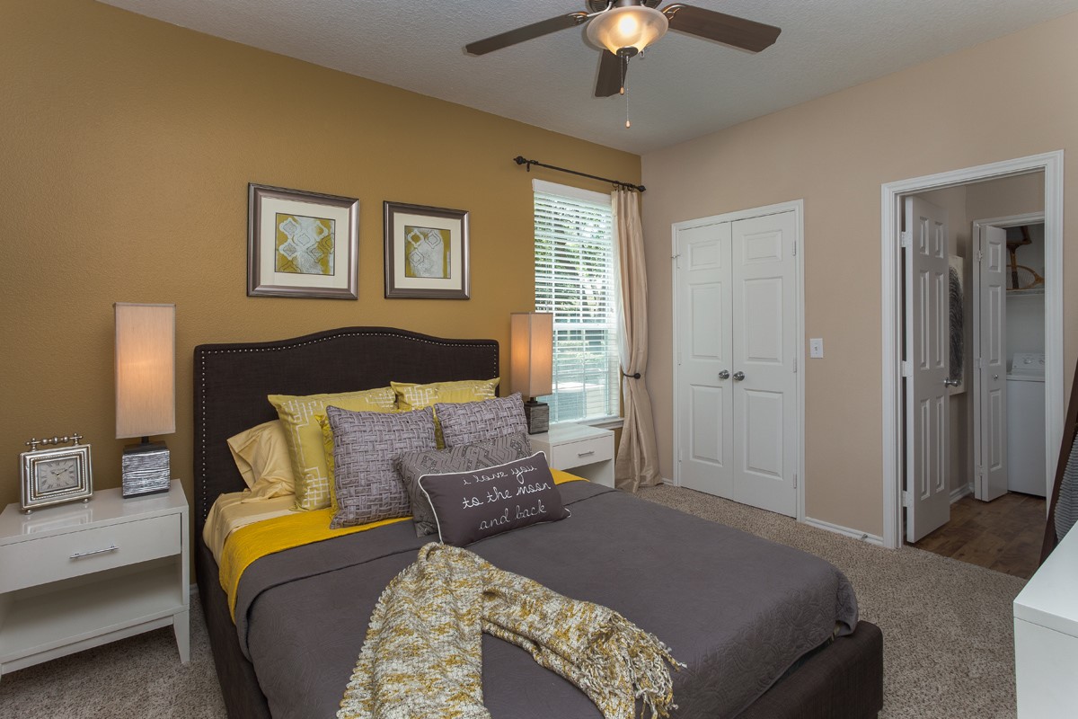 10440 Deerwood Road, Unit 90924 Houston, TX 77042 - Photo 6 of 20