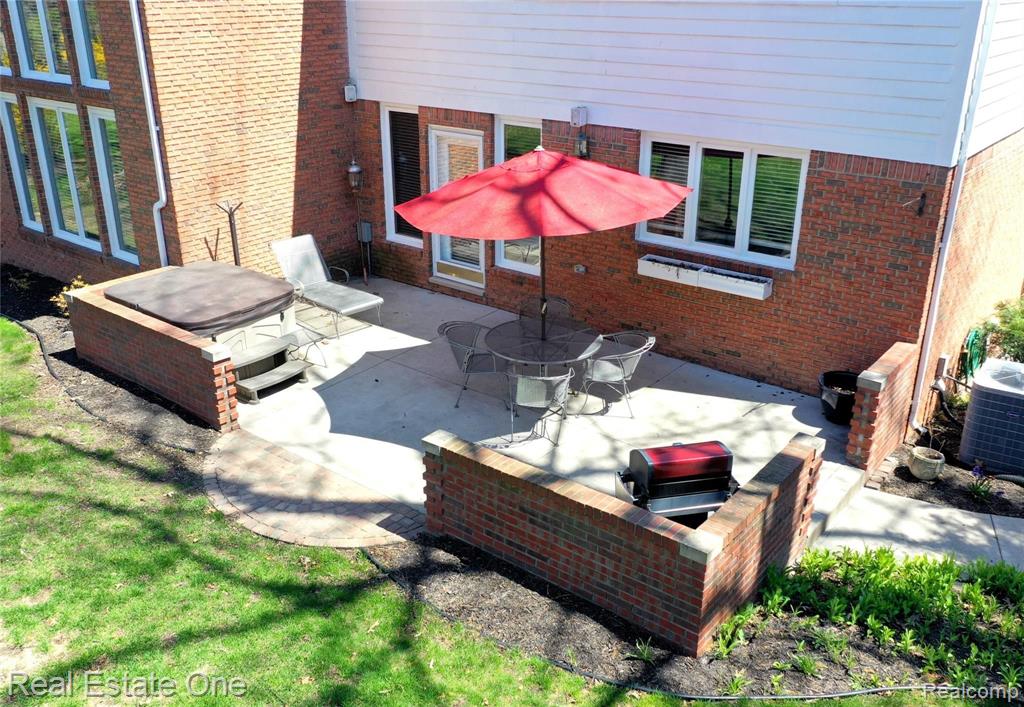2014 Mapleridge Road Rochester Hills, MI 48309 - Photo 6 of 53
