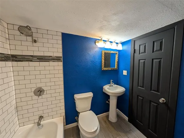 $269,900 | 209 West Cedar Street, Hurst, TX 76053
