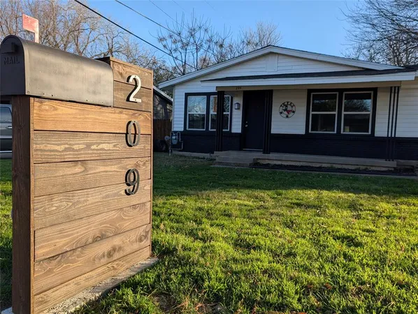 $269,900 | 209 West Cedar Street, Hurst, TX 76053