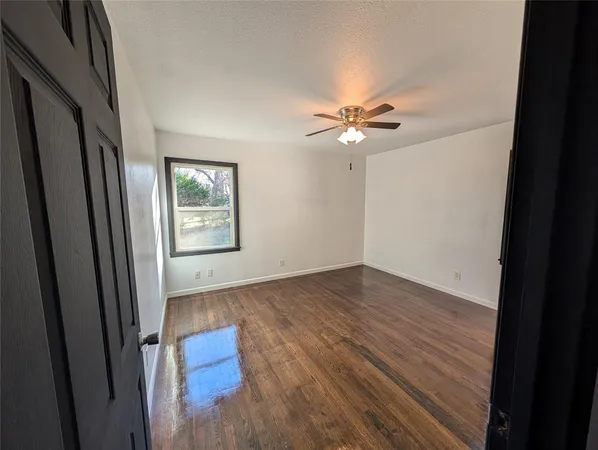 $269,900 | 209 West Cedar Street, Hurst, TX 76053