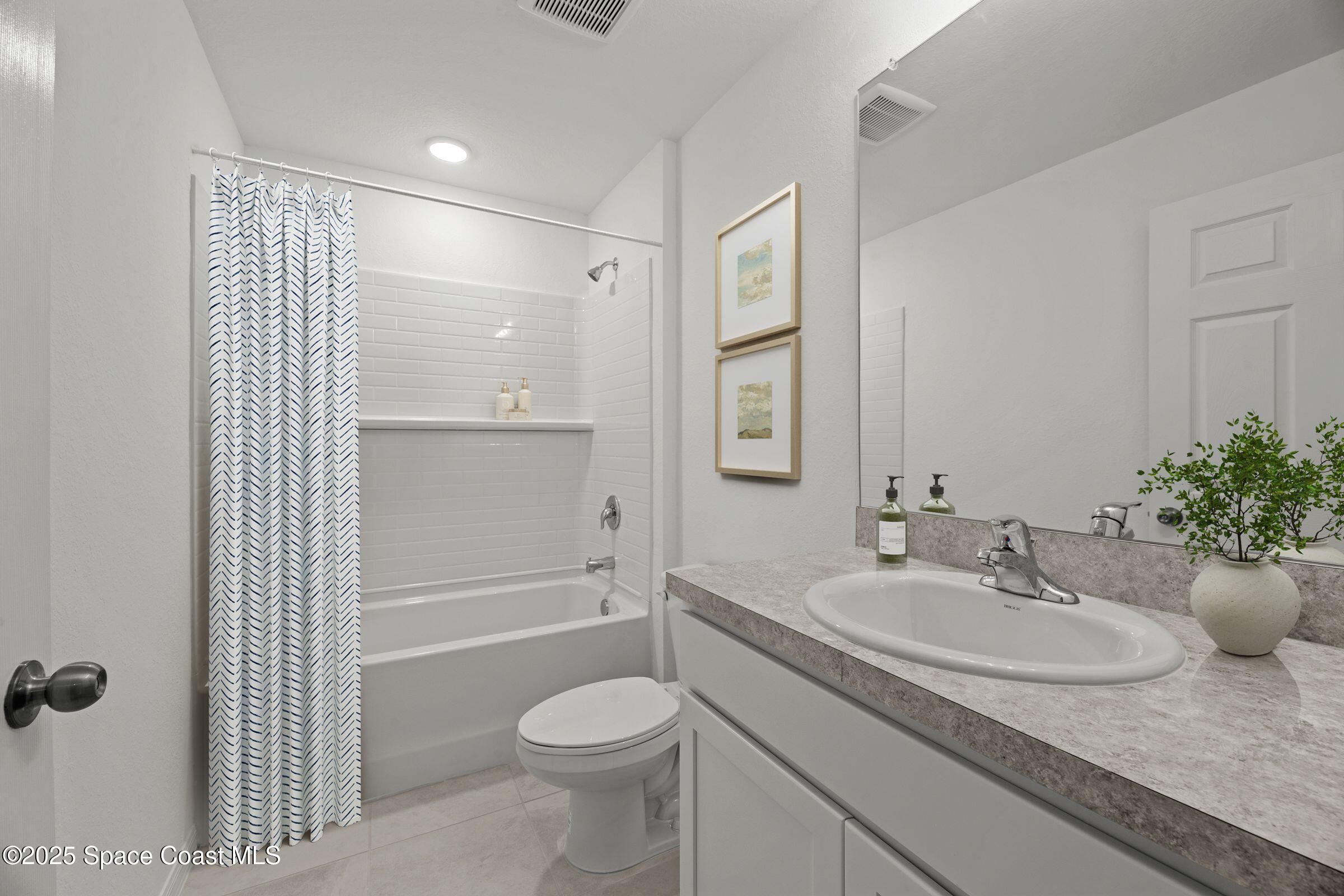 1167 Degroodt Road Southwest Palm Bay, FL 32908 - Photo 9 of 17 SL_Gasparilla_GuestBath