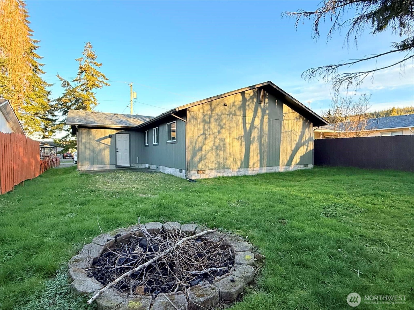 1807 Harding Road Aberdeen, WA 98520 - Photo 27 of 29 a view of backyard with green space
