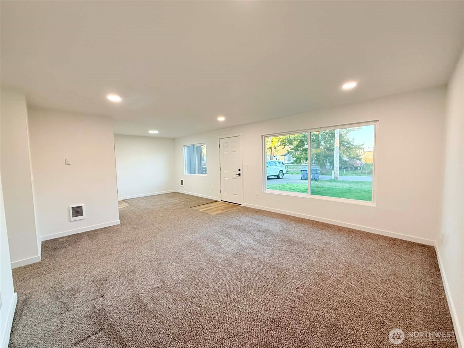 1807 Harding Road Aberdeen, WA 98520 - Photo 5 of 29 a view of an empty room with a window