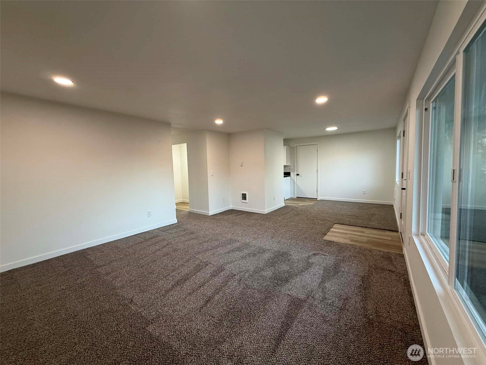 1807 Harding Road Aberdeen, WA 98520 - Photo 6 of 29 a view of empty room