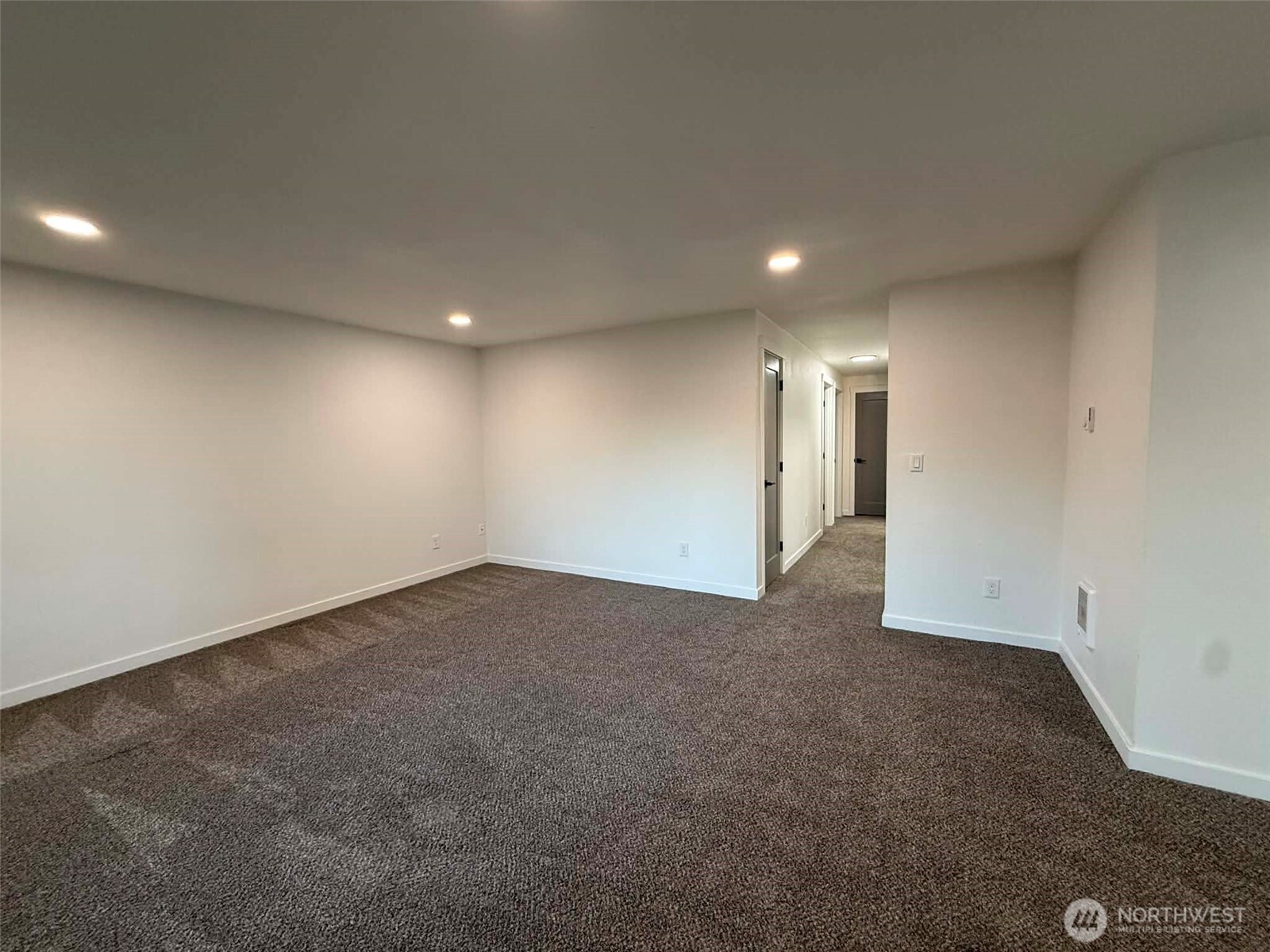 1807 Harding Road Aberdeen, WA 98520 - Photo 7 of 29 a view of an empty room