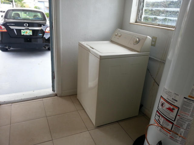 150 West 31st Court Riviera Beach, FL 33404 - Photo 9 of 12 Laundry