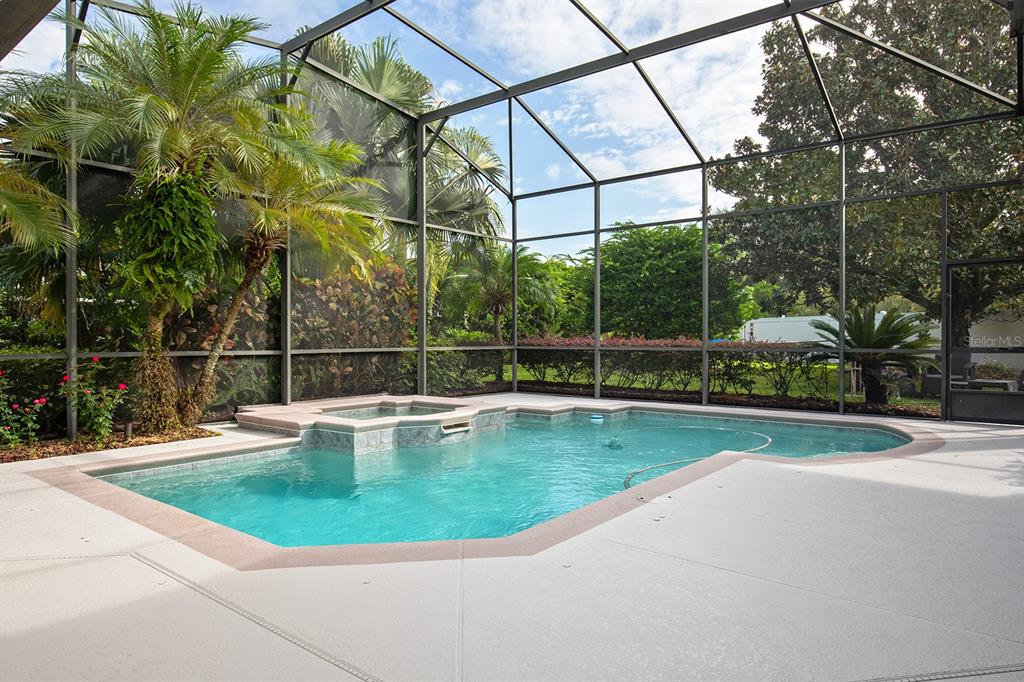 835 Grovesmere Loop Ocoee, FL 34761 - Photo 21 of 27 Screened Pool & Spa (heated)
