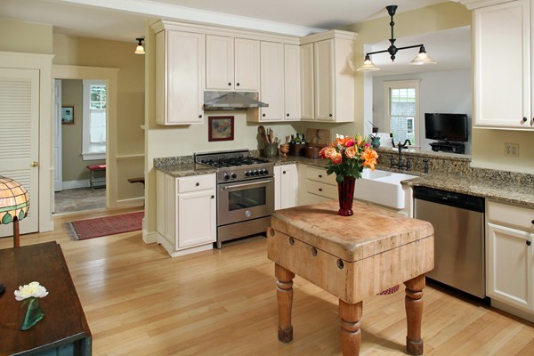416 Spring Street Marshfield, MA 02050 - Photo 6 of 29 Gallery Image 6