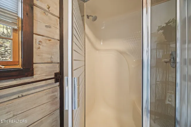 $599,000 | 833 Stans Road, Gatlinburg, TN 37738