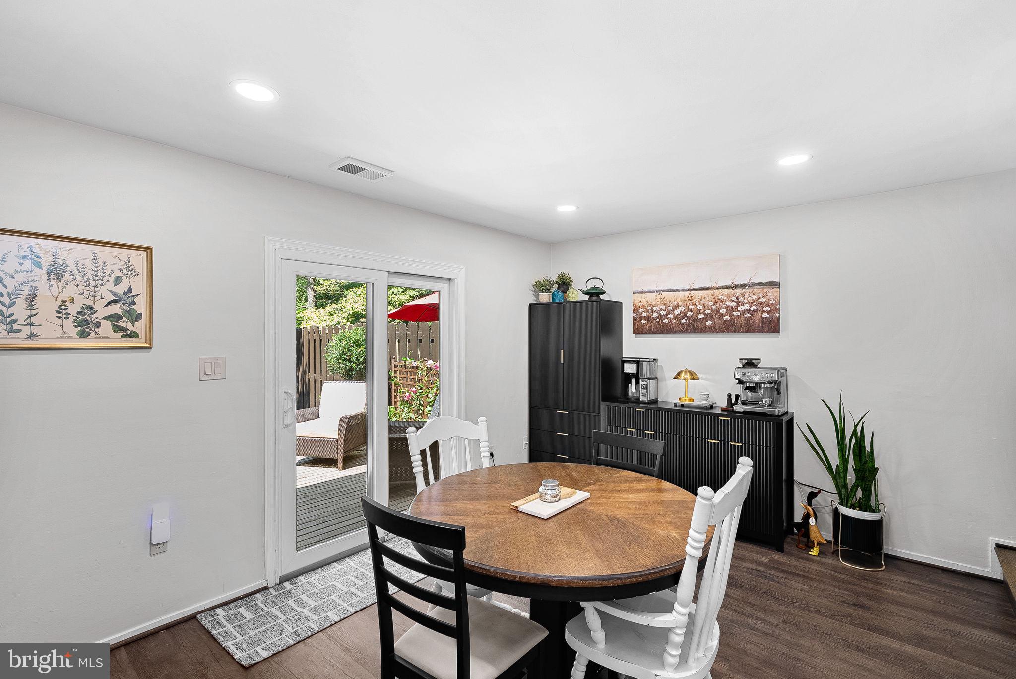 11082 Saffold Way Reston, VA 20190 - Photo 11 of 49 Gallery Image 11