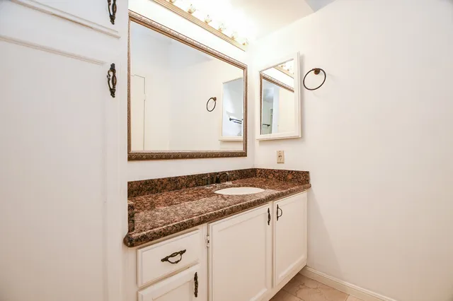 $1,800 | 5150 Hidalgo Street, Unit 202, Houston, TX 77056