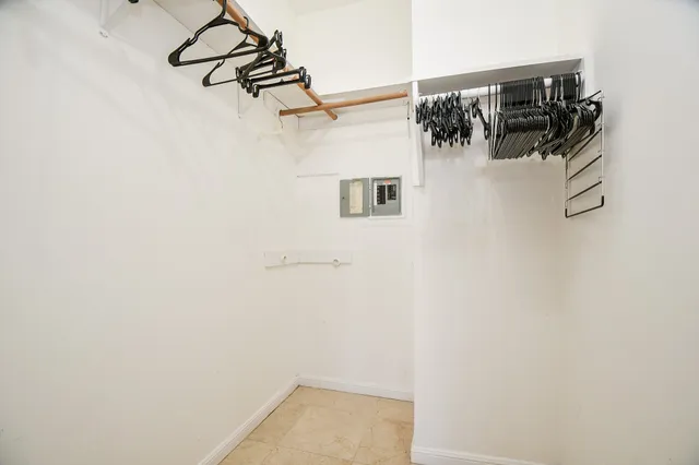 $1,800 | 5150 Hidalgo Street, Unit 202, Houston, TX 77056