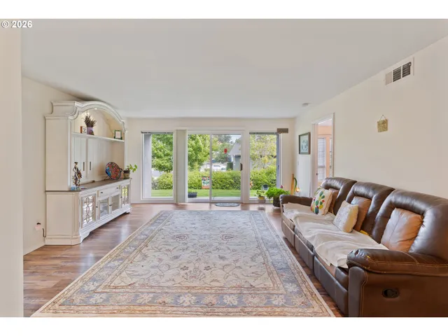 $225,000 | 815 Pine Street, Rogue River, OR 97537