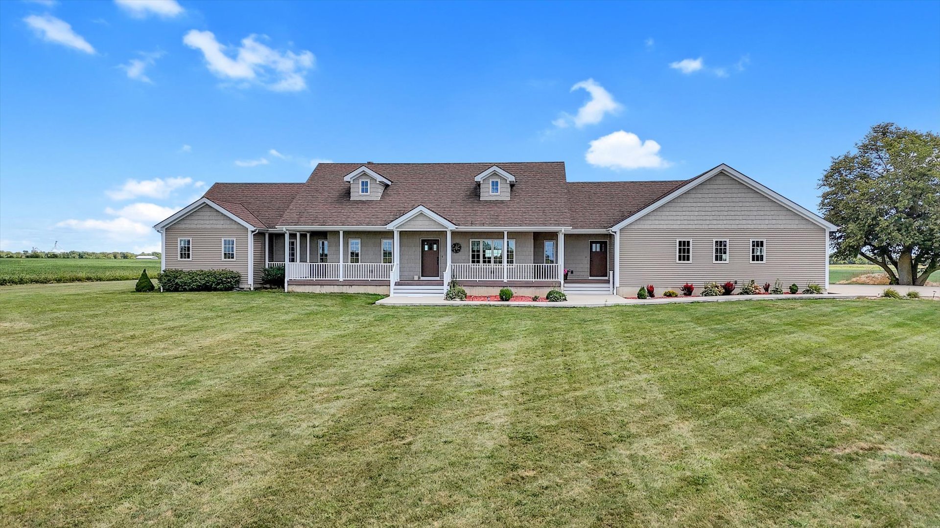 40625 North 170 East Road Rankin, IL 60960 - Photo 1 of 90 Gallery Image 1