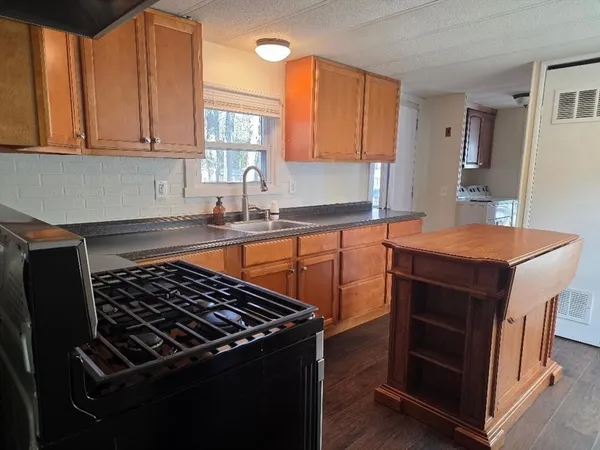 $179,900 | 1790 Massachusetts Avenue, Unit U, Lunenburg, MA 01462