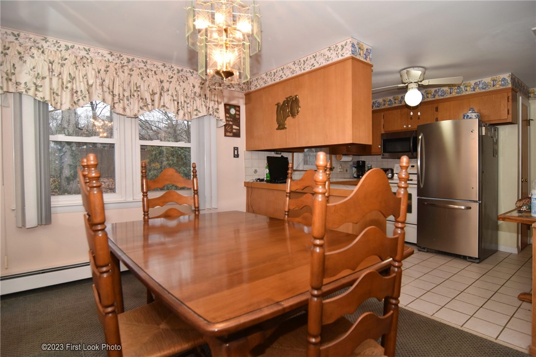 968 Lower River Road Lincoln, RI 02865 - Photo 3 of 31