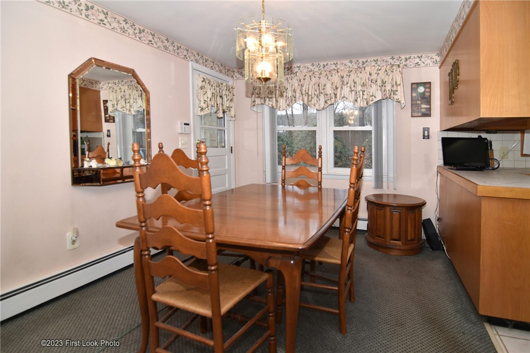 968 Lower River Road Lincoln, RI 02865 - Photo 4 of 31