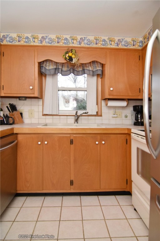 968 Lower River Road Lincoln, RI 02865 - Photo 10 of 31