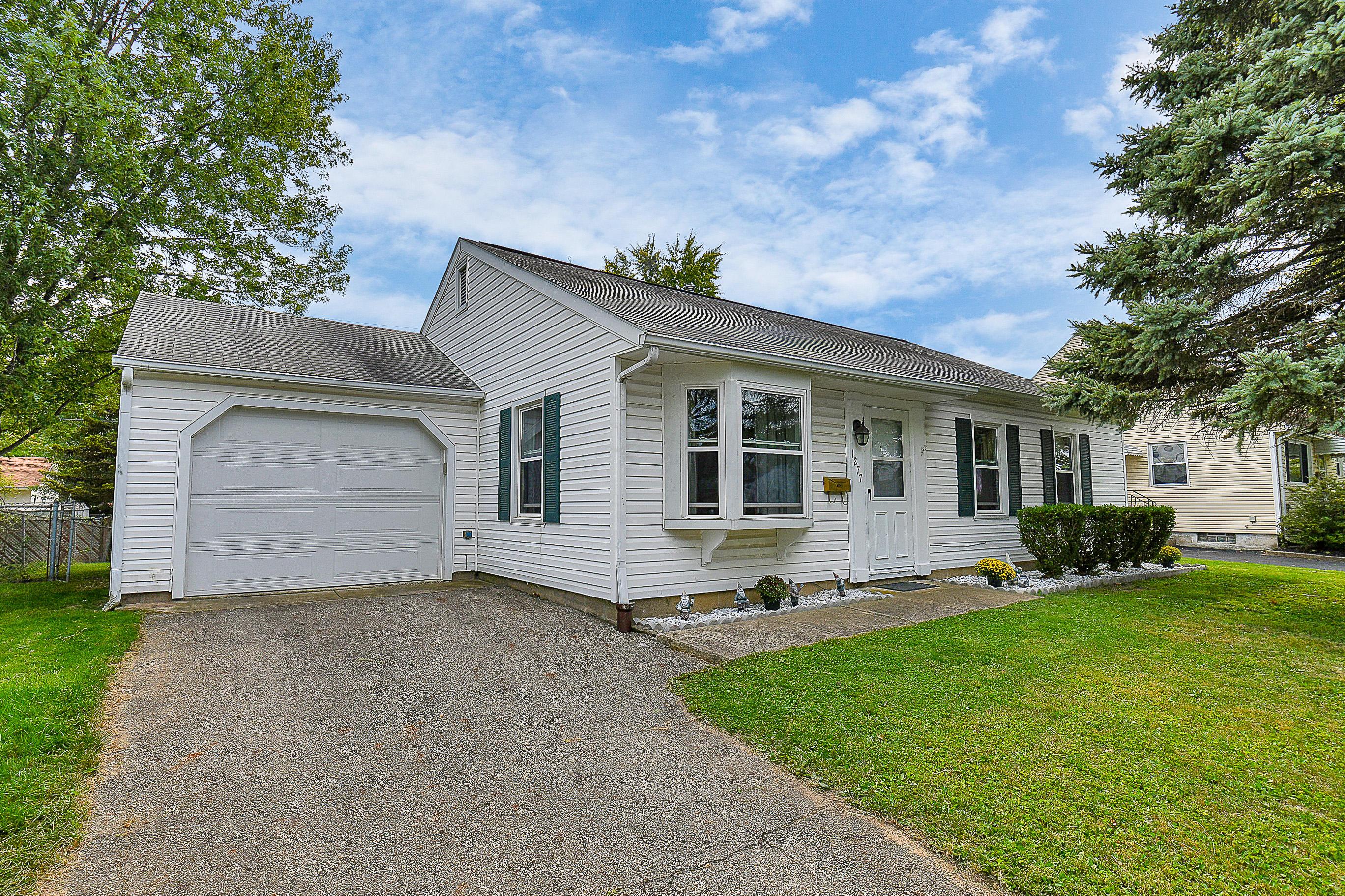 1277 Bryson Road Columbus, OH 43224 - Photo 1 of 25 Gallery Image 1