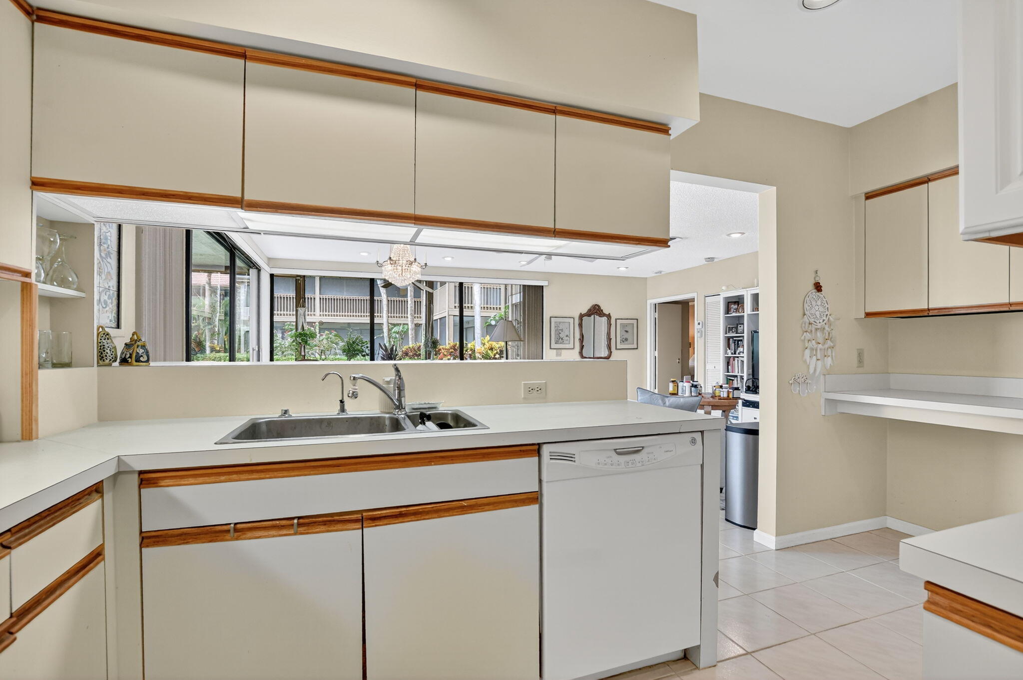 19367 Sabal Lake Drive, Unit 5037 Boca Raton, FL 33434 - Photo 12 of 51 12-web-or-mls-070_DSC_1821