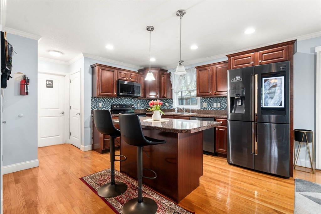 86 Granby Street Springfield, MA 01108 - Photo 3 of 40