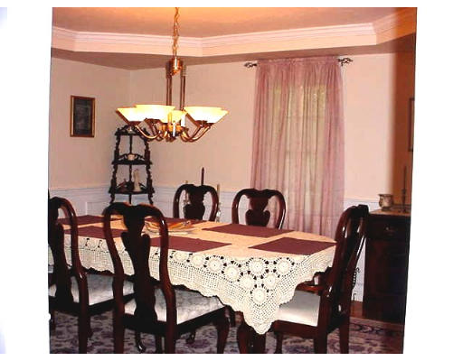 141 Raymond Road Marlborough, MA 01752 - Photo 6 of 12 Gallery Image 6