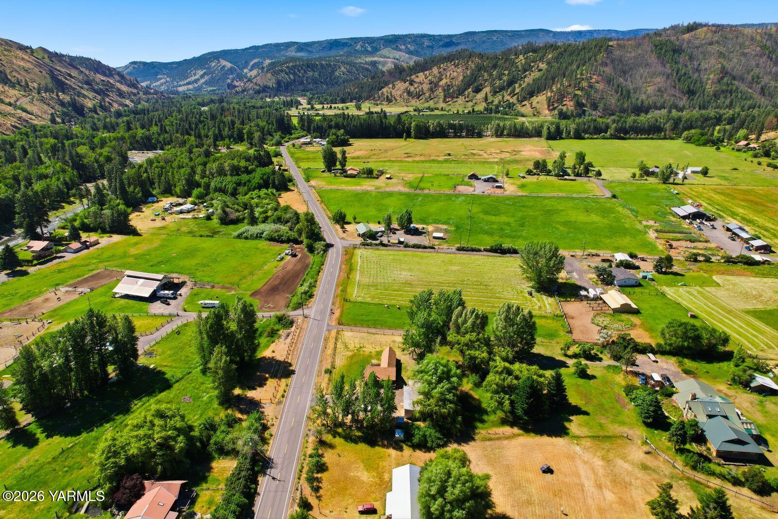 3780 Nile Road Naches, WA 98937 - Photo 43 of 43 an aerial view of a houses with a yard