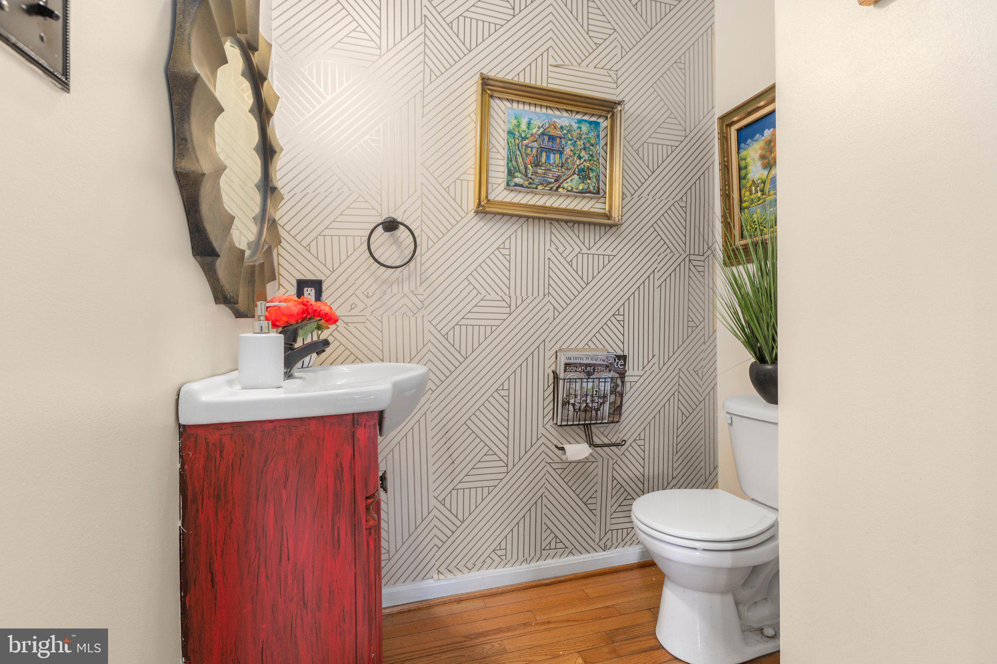 50 Hamstead Road Fredericksburg, VA 22405 - Photo 21 of 57 Main level half bathroom with hardwood floors