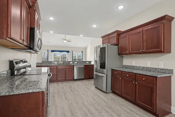 $375,000 | 10011 Highway 19, Loris, SC 29569