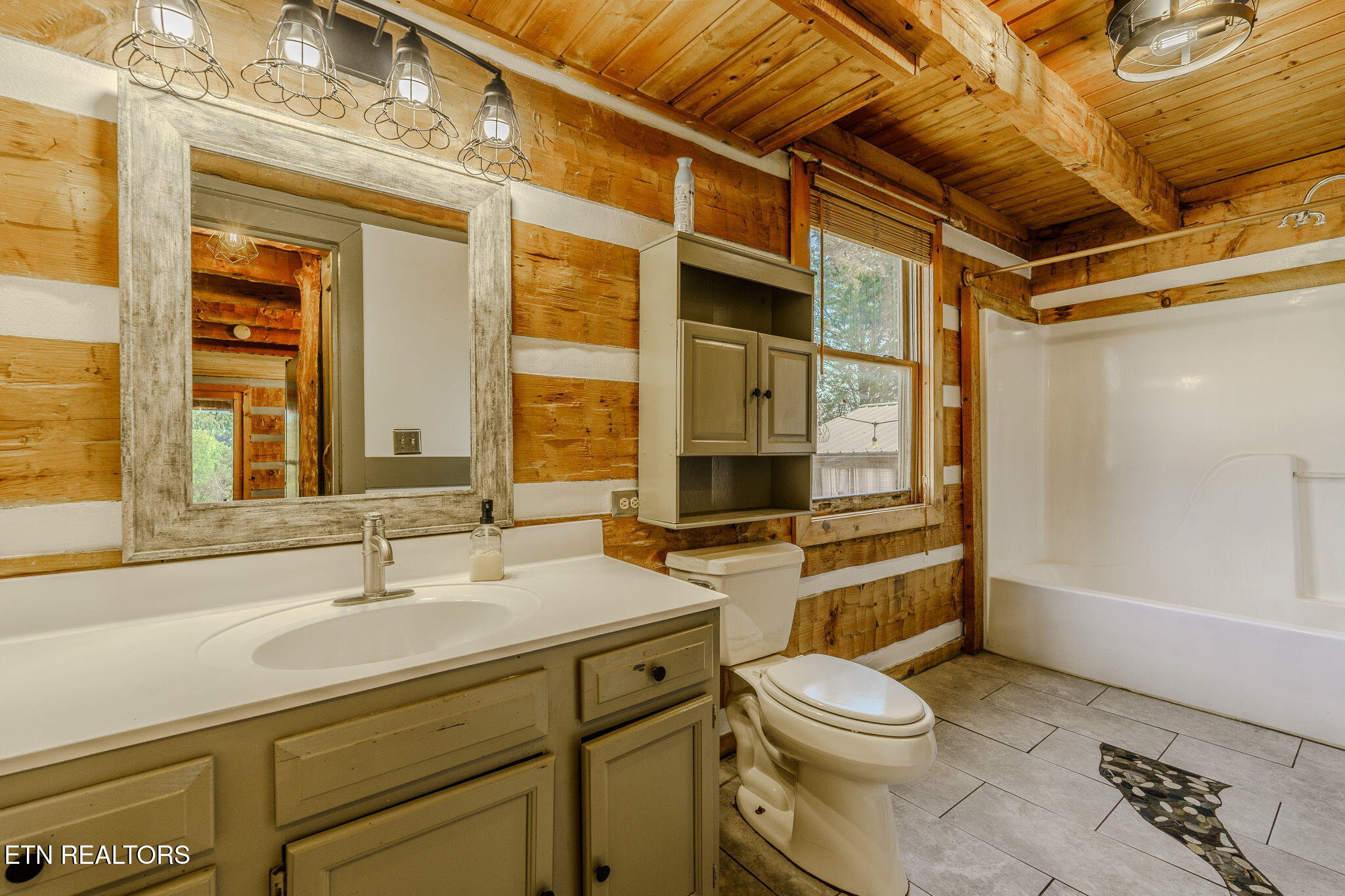 1582 Romary Road Dandridge, TN 37725 - Photo 26 of 46 26