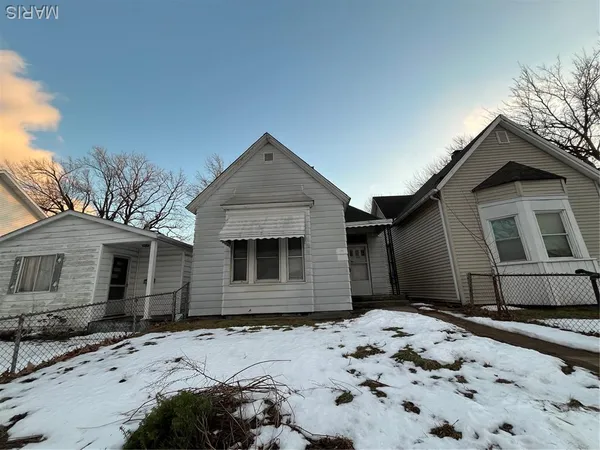 $29,000 | 1608 3rd Street, Madison, IL 62060