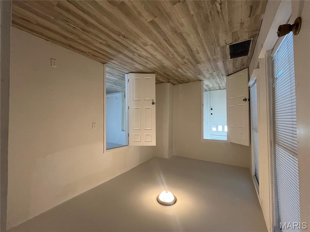 1608 3rd Street Madison, IL 62060 - Photo 17 of 18