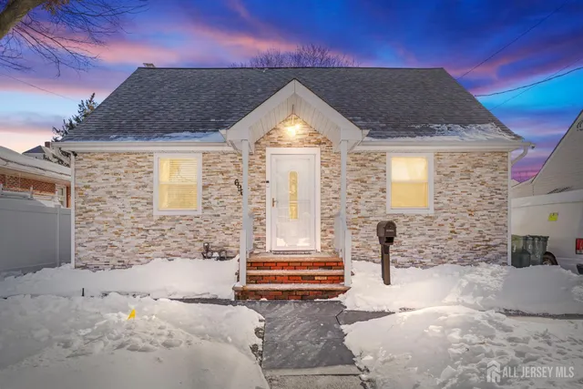 $535,000 | 696 Hanson Avenue, Perth Amboy, NJ 08861