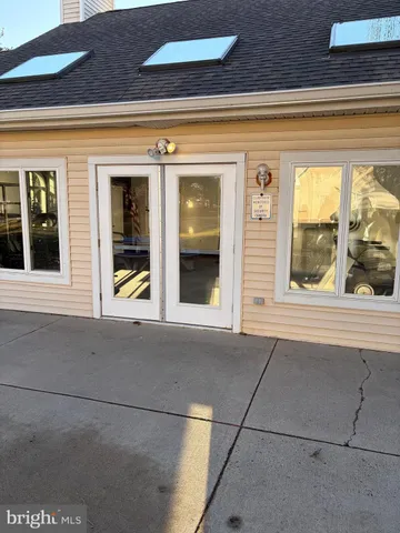 $275,000 | 2 Michele Court, Levittown, PA 19057