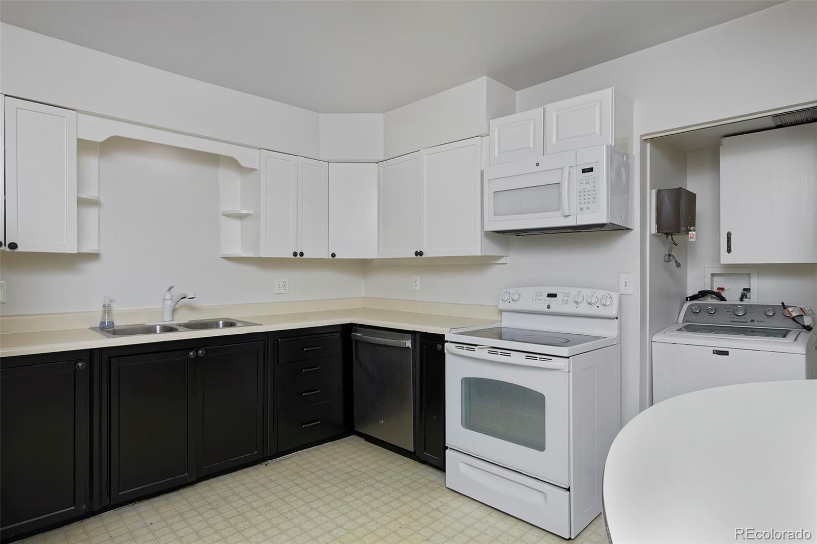 5253 Perry Street Denver, CO 80212 - Photo 10 of 39