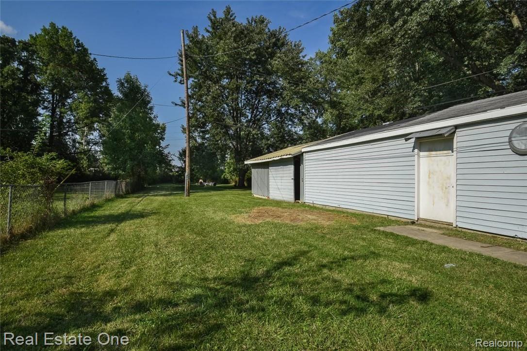 37302 Bendix Street Wayne, MI 48184 - Photo 24 of 28 DSC_8989-Edit.jpg
