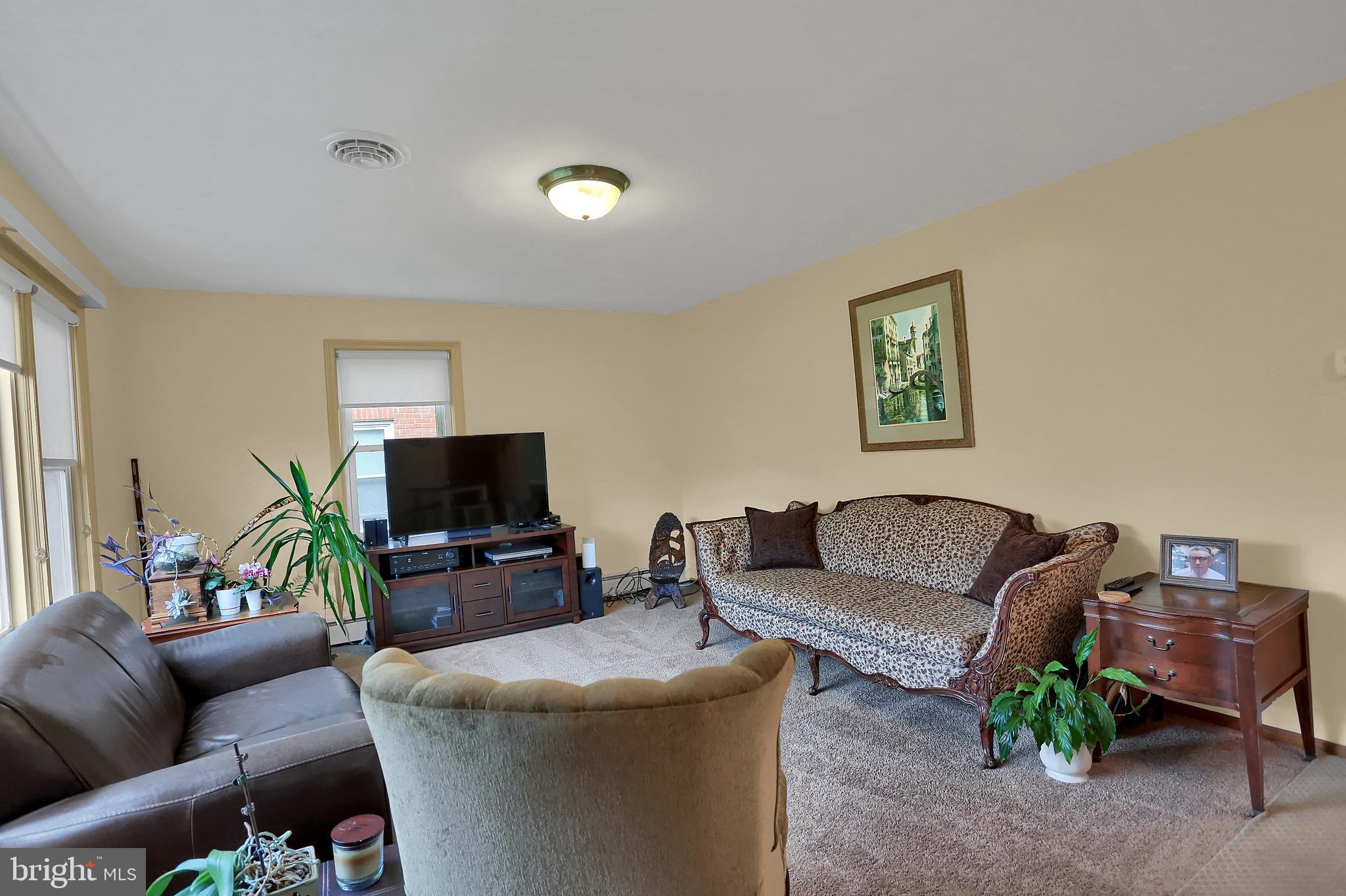 6571 York Road Spring Grove, PA 17362 - Photo 14 of 29 Gallery Image 14