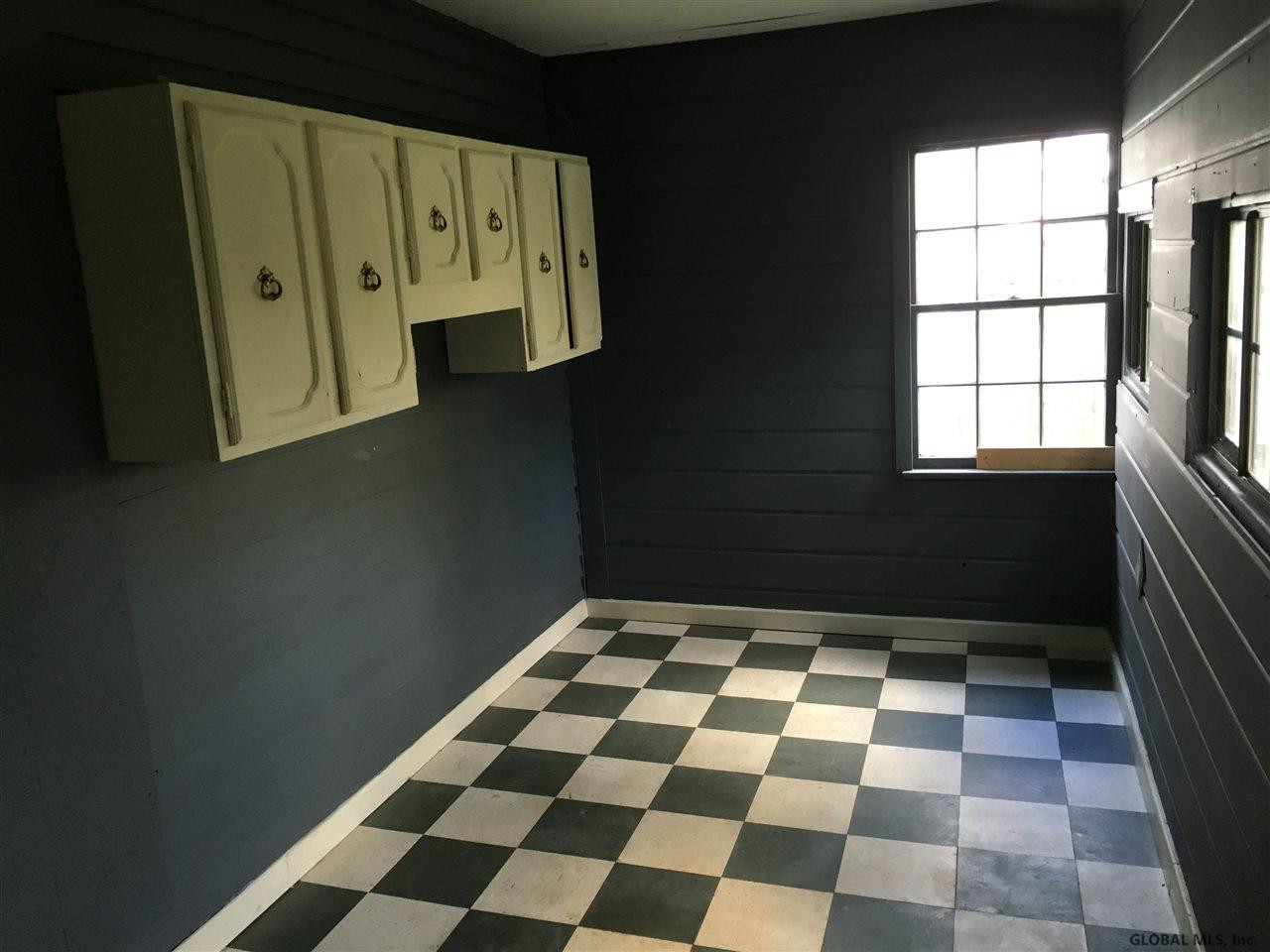 1013 Forest Road Schenectady, NY 12303 - Photo 3 of 6 Photo 3