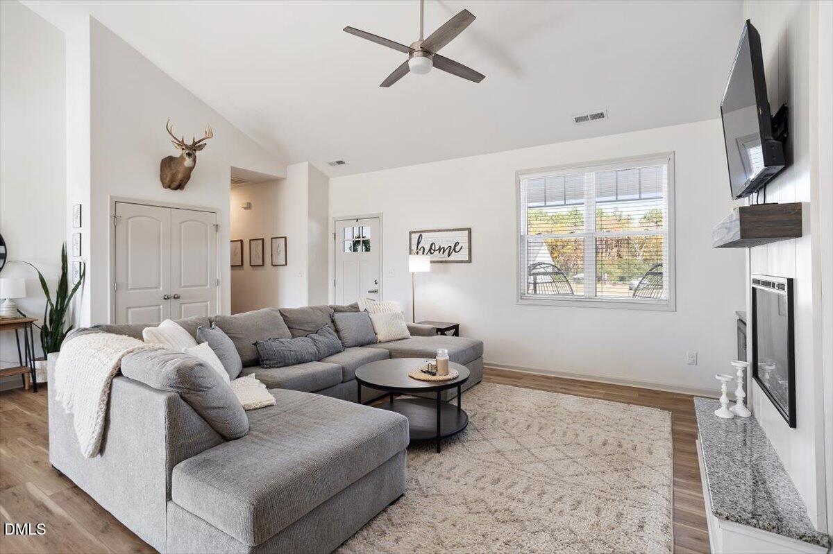 14-4045 Needham Rd [2660931]_14