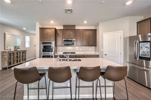 $3,333 | 10646 Silver Pond Avenue, Las Vegas, NV 89135