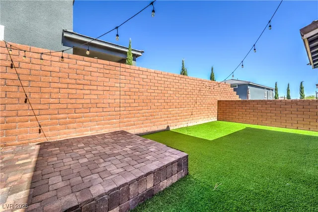 $3,333 | 10646 Silver Pond Avenue, Las Vegas, NV 89135