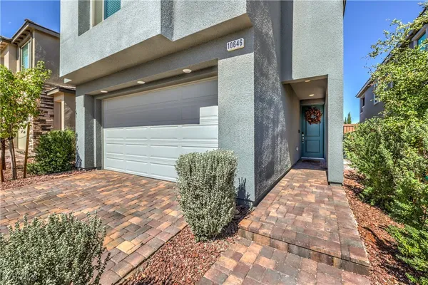 $3,333 | 10646 Silver Pond Avenue, Las Vegas, NV 89135