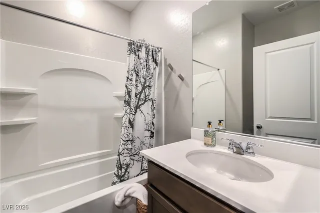 $3,333 | 10646 Silver Pond Avenue, Las Vegas, NV 89135