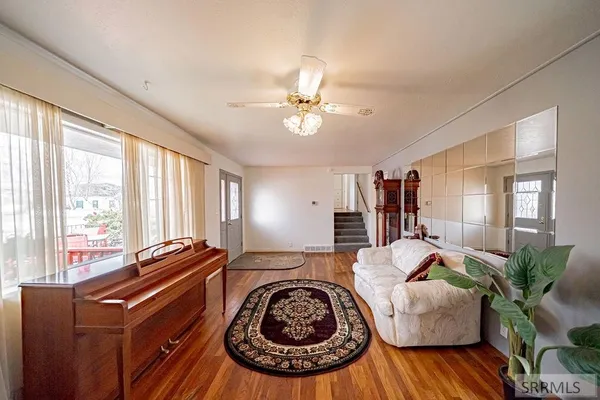 $374,900 | 386 North Fisher Street, Blackfoot, ID 83221