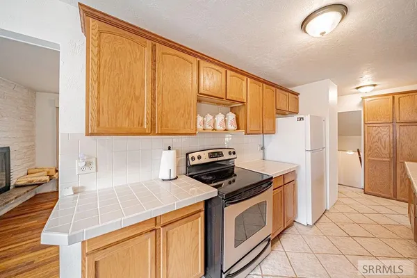 $374,900 | 386 North Fisher Street, Blackfoot, ID 83221