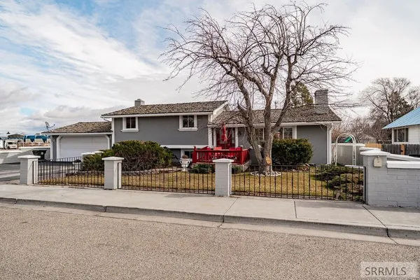 $374,900 | 386 North Fisher Street, Blackfoot, ID 83221