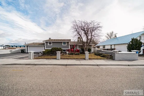 $374,900 | 386 North Fisher Street, Blackfoot, ID 83221