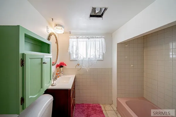 $374,900 | 386 North Fisher Street, Blackfoot, ID 83221